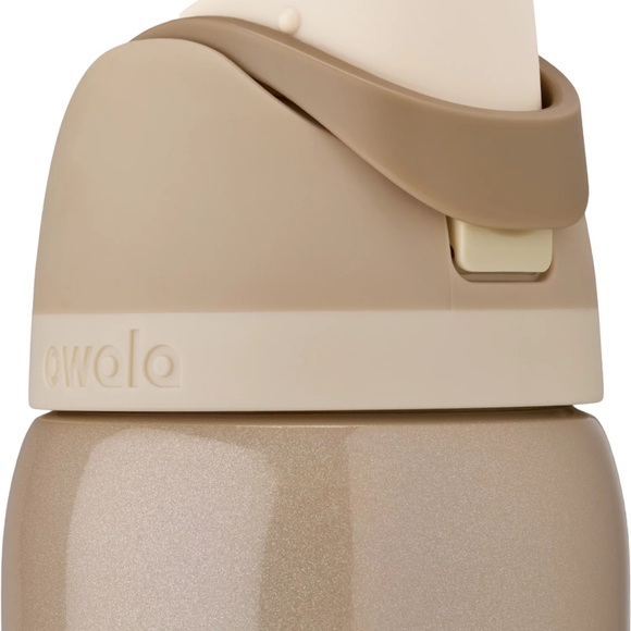 Owala 32 oz. FreeSip Stainless Steel Water Bottle - Holiday Magic - Picture 6 of 8